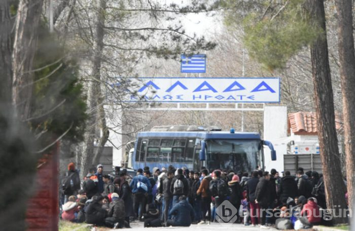 Yunanistan sınırını otobüsle kapattı!