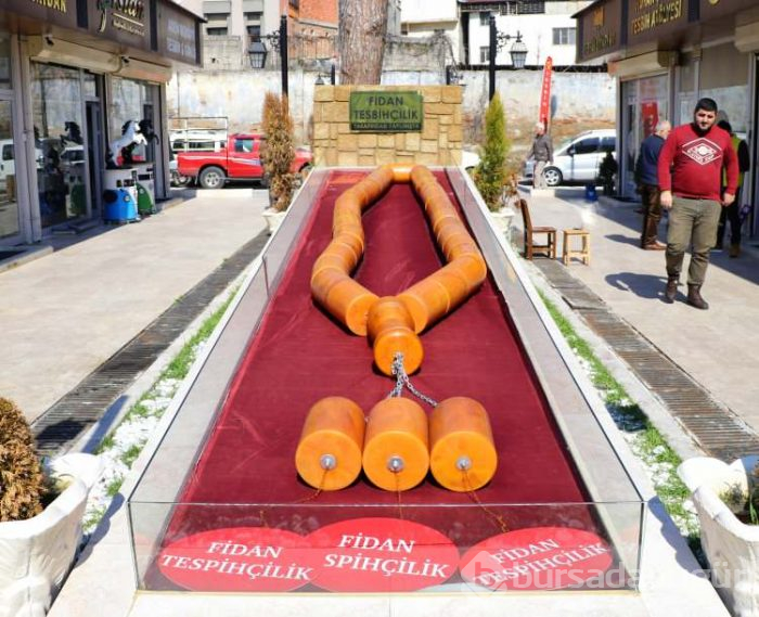 1 tonluk tespihi Cumhurbaşkanına hediye etmek istiyor