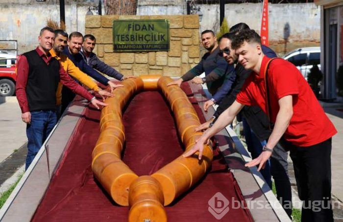 1 tonluk tespihi Cumhurbaşkanına hediye etmek istiyor