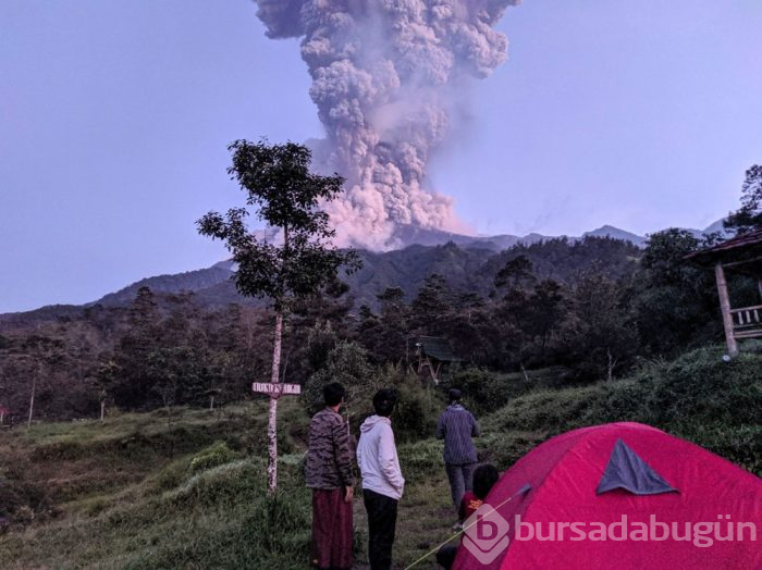 Merapi Yanardağı'nda patlama