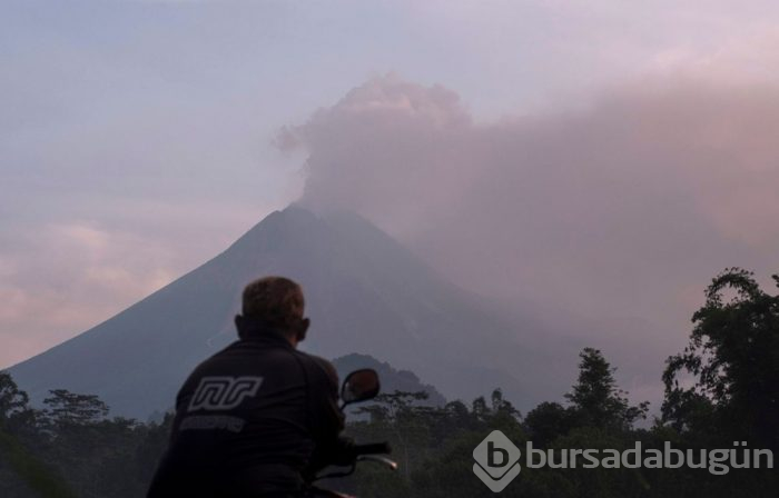 Merapi Yanardağı'nda patlama