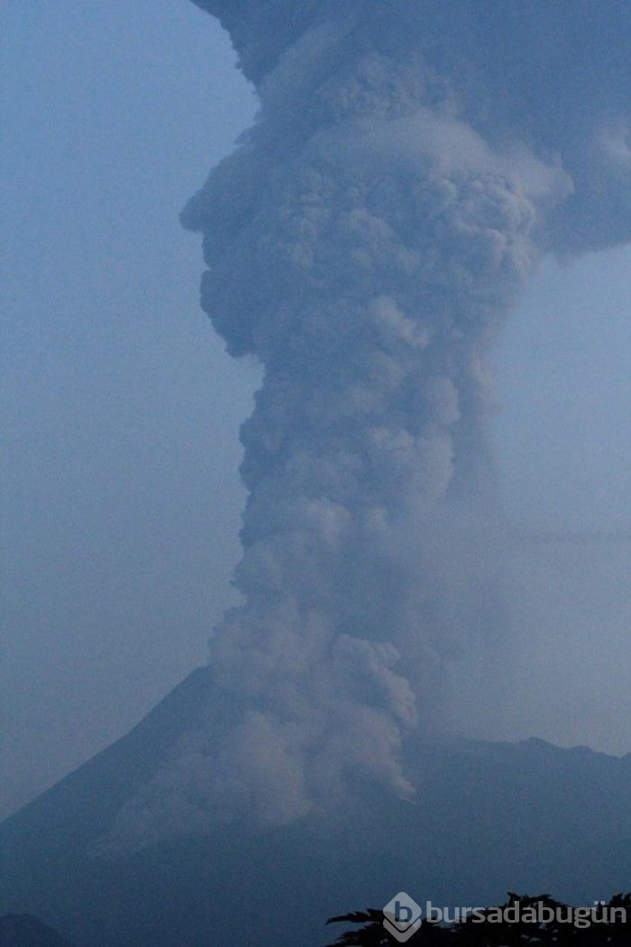 Merapi Yanardağı'nda patlama