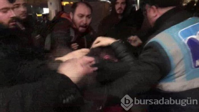 Metrobüste şoke eden olay!