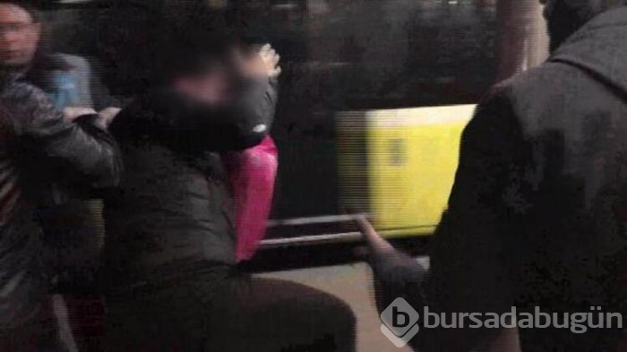 Metrobüste şoke eden olay!