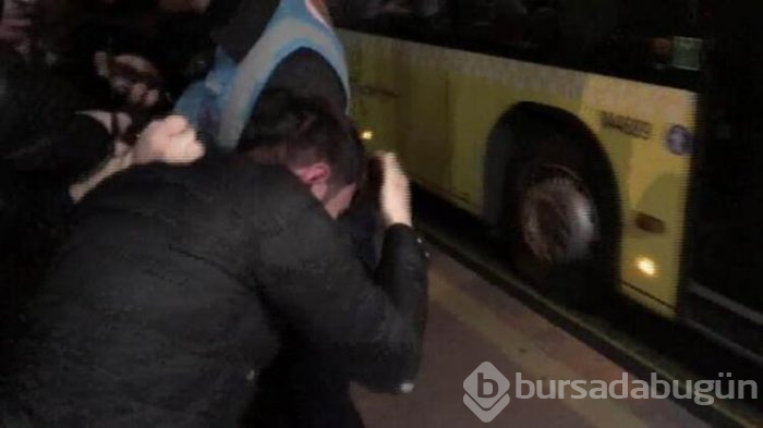 Metrobüste şoke eden olay!