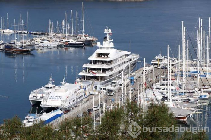 Dünyanın en büyük yatına Fethiye'de yakıt ikmali!