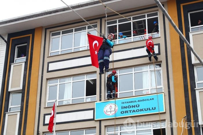 Gerçeği aratmayan deprem tatbikatı