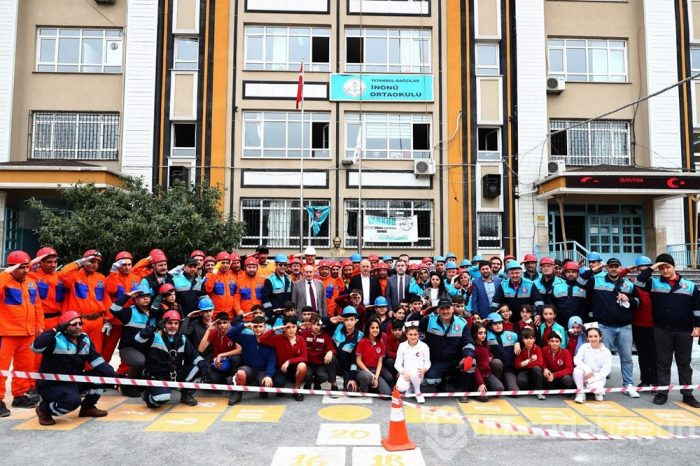 Gerçeği aratmayan deprem tatbikatı