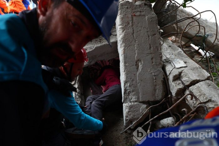 Gerçeği aratmayan deprem tatbikatı