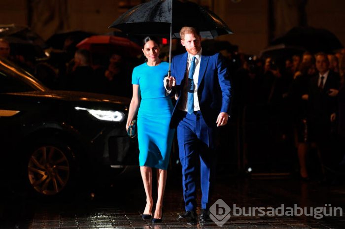 Prens Harry ve Meghan Markle uzun bir aradan sonra ele ele
