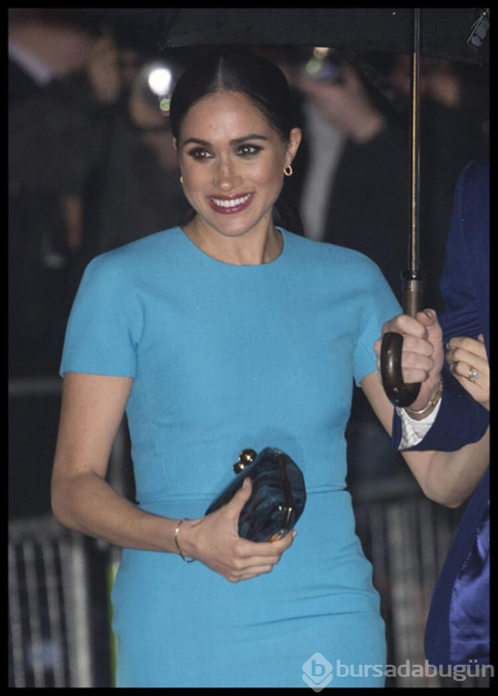 Prens Harry ve Meghan Markle uzun bir aradan sonra ele ele