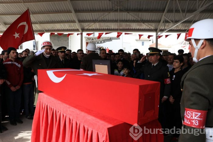 İdlib şehidi göz yaşlarıyla son yolculuğuna uğurlandı!