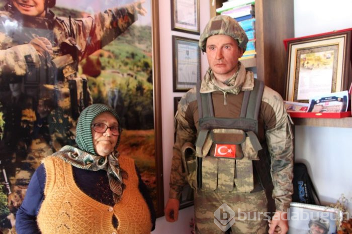 Şehidin evindeki müzeye balmumu heykel