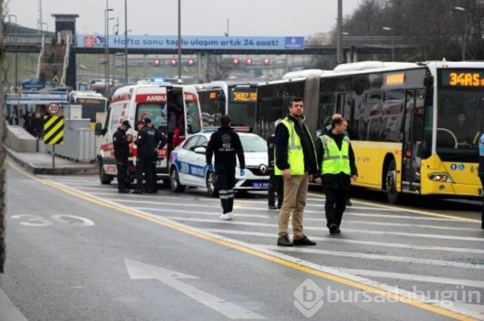 İki metrobüs çarpıştı! 