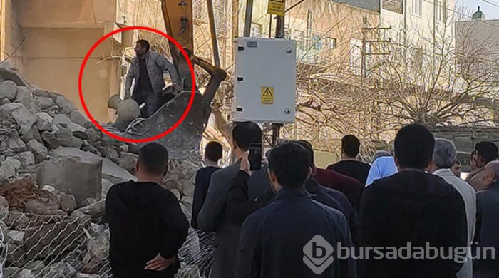 Cami yıkımında ortalık karıştı