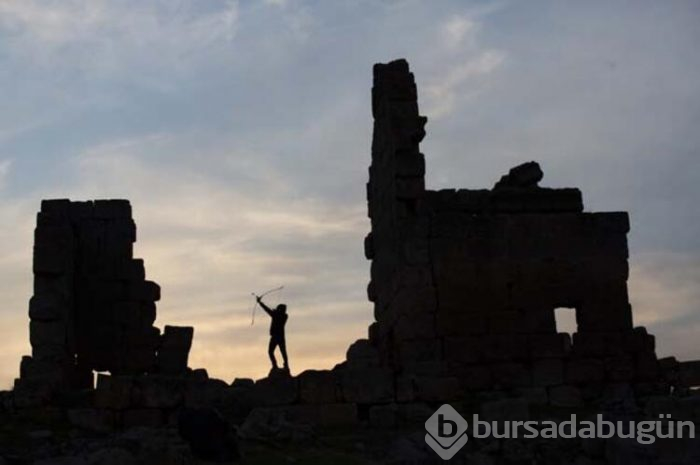 Zerzevan Kalesi'ne turist ilgisi