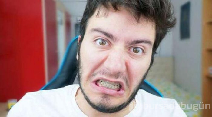 Enes Batur'a YouTube cezası!