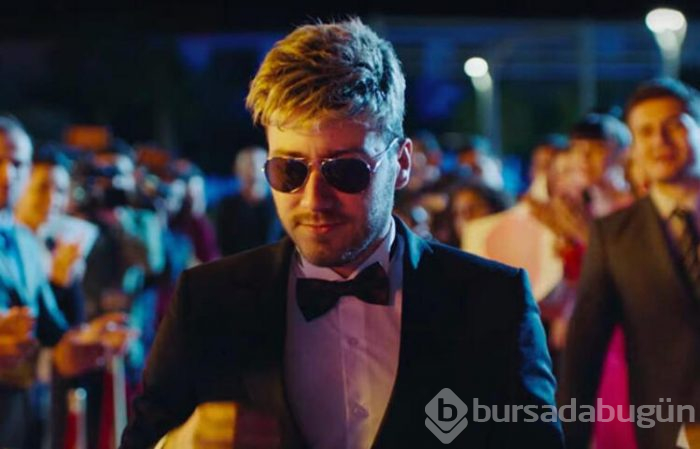 Enes Batur'a YouTube cezası!