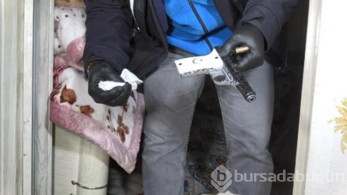 Bursa'da şafak operasyonu! Uyuşturucuyu türbenin içine zulalamış