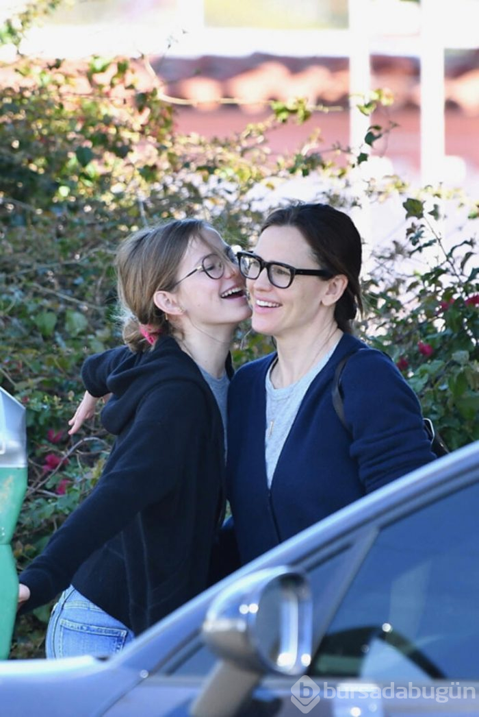 Jennifer Garner'ın kızı boyuna yetişmiş
