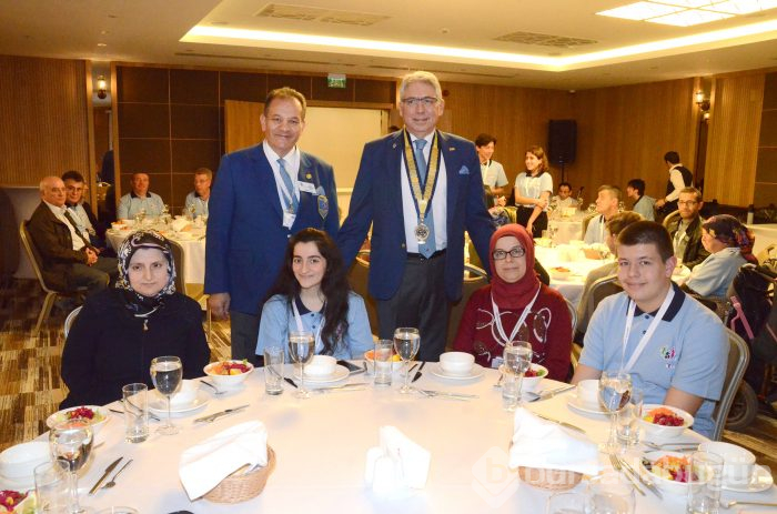 Yıldırım Bayezid Rotary, engelli gençlere el uzattı 