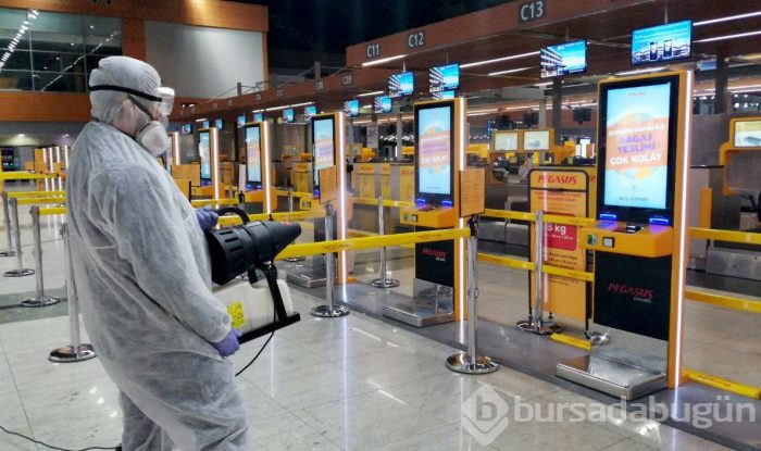 Koronavirüs hangi yüzeyde ne kadar yaşıyor?