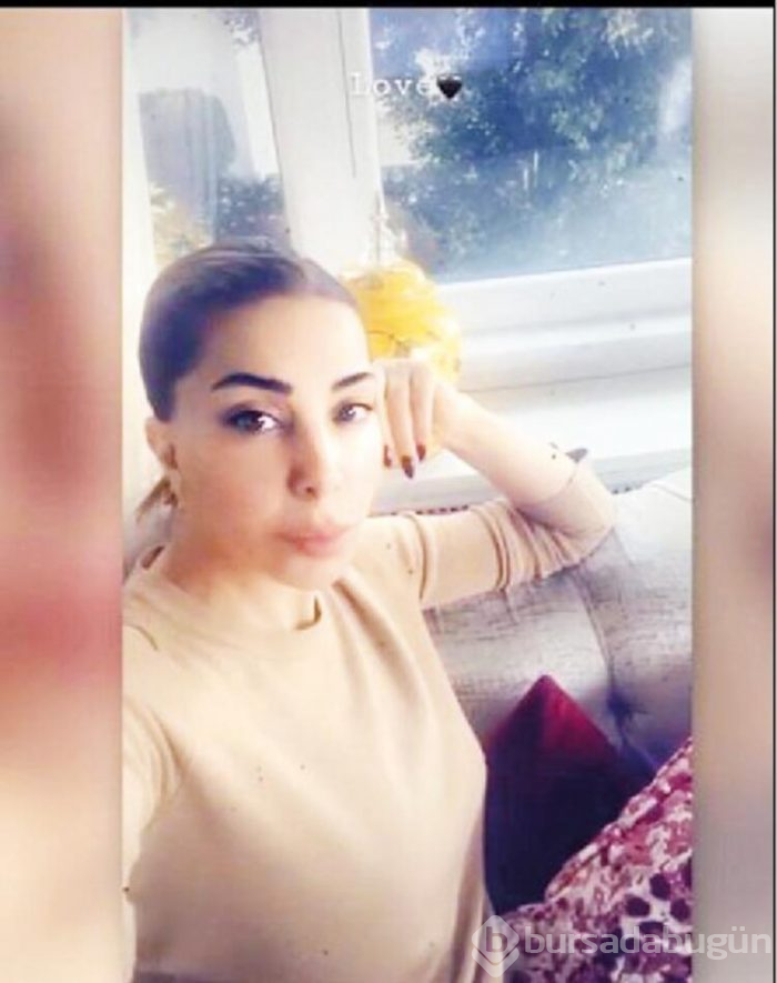 Koronavirüs salgını yüzünden eve kapanan ünlüler 