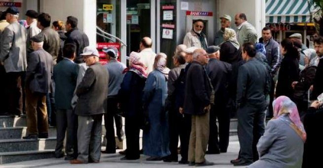 1500 liraya yükseltilen emekli maaşı alt sınırı nasıl uygulamaya geçecek?