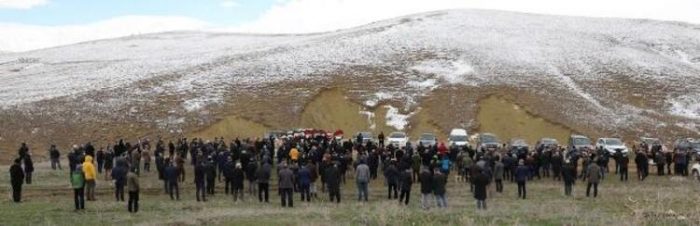 Rektörün babasının cenaze töreni koronavirüs önlemleri eşliğinde gerçekleşti