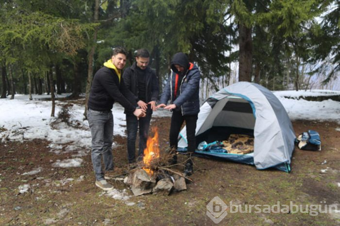 Corona virüsünden korunmak için yaylada kamp kurdular!