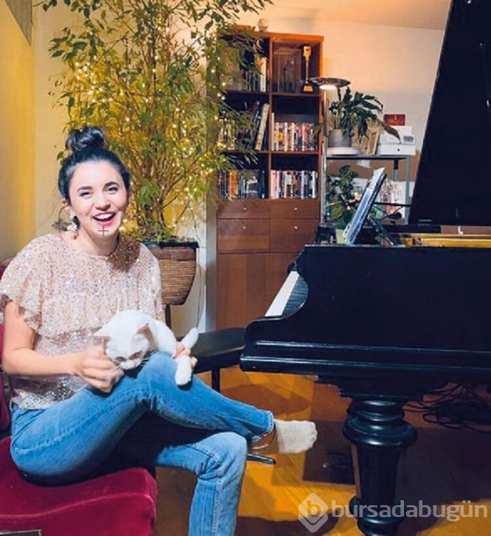 Evde konser veren ünlüler! 