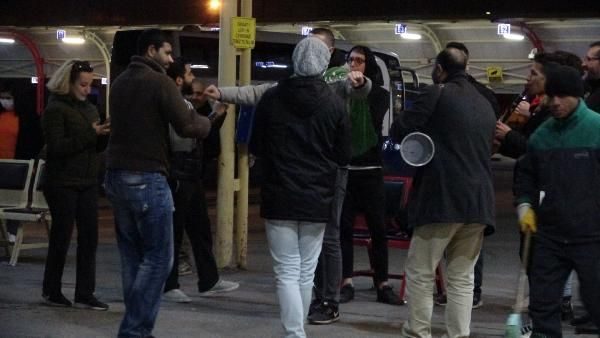 Bursa'da virüse karşı tedbir almadan asker uğurladılar