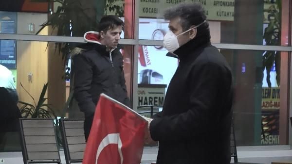 Bursa'da virüse karşı tedbir almadan asker uğurladılar