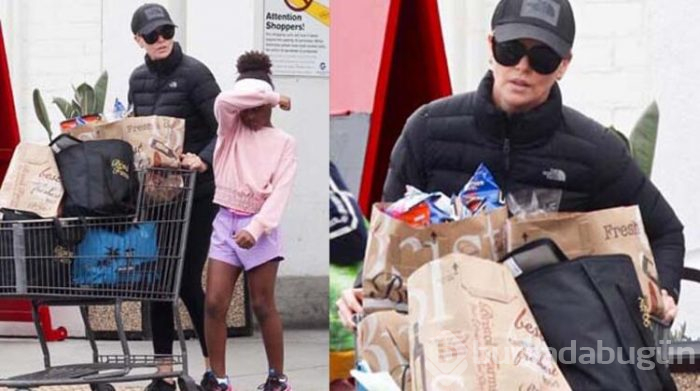 Charlize Theron'da soluğu markette aldı