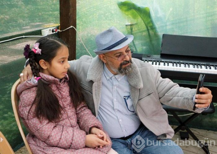 Korona İranlı çift ile çocuklarını ayırdı
