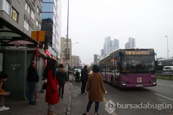 Koronavirüs İstanbul'un pazartesi trafiğine yansıdı