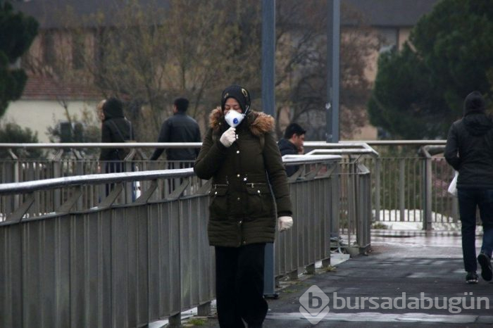 Koronavirüs İstanbul'un pazartesi trafiğine yansıdı