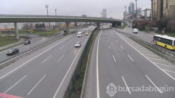 Koronavirüs İstanbul'un pazartesi trafiğine yansıdı