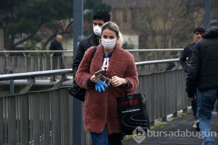 Koronavirüs İstanbul'un pazartesi trafiğine yansıdı