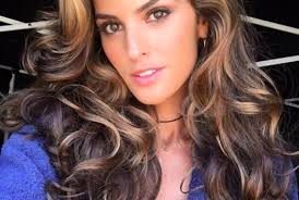 Brezilyalı model Izabel Goulart'den karantina sporu