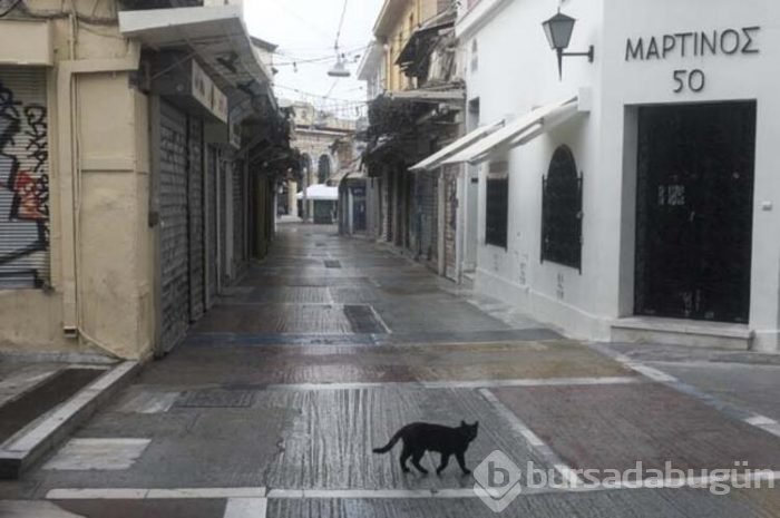 Yunanistan'da sokağa çıkmak artık yasak