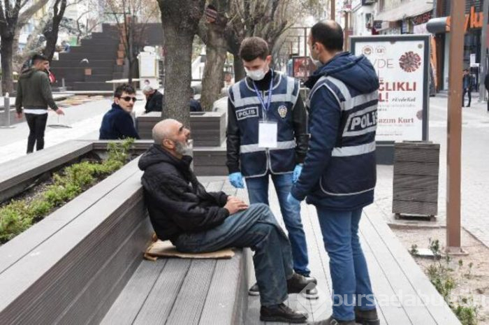 70 yaşındaki vatandaştan kendini uyaran polise: "Cahil değilim"
