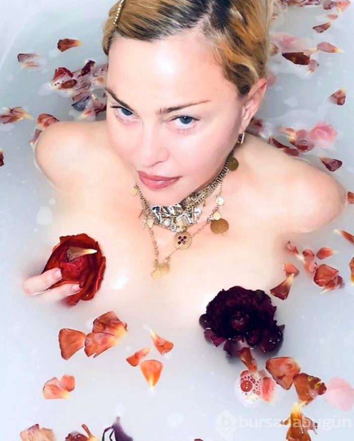 Küvette çıplak video çeken 61 yaşındaki Madonna tepki çekti