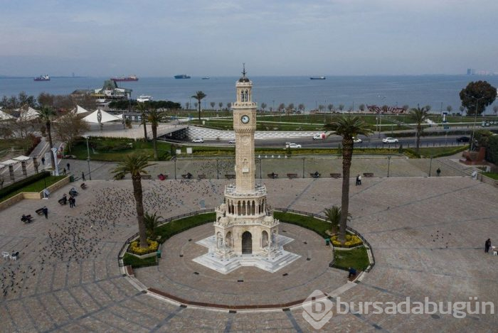 İzmir'in meydanları bomboş