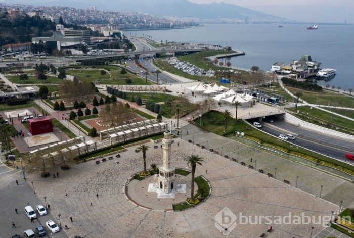 İzmir'in meydanları bomboş