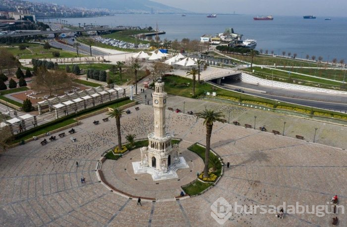 İzmir'in meydanları bomboş