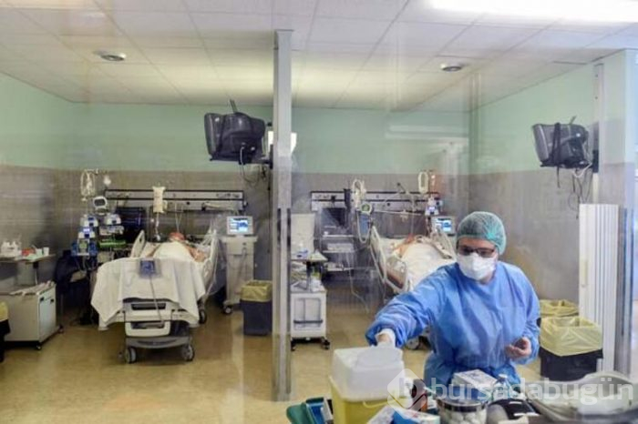 Virüsü başkalarına bulaştırdığını düşünen hemşire intihar etti