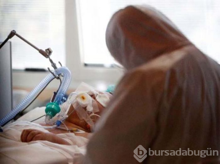 Virüsü başkalarına bulaştırdığını düşünen hemşire intihar etti