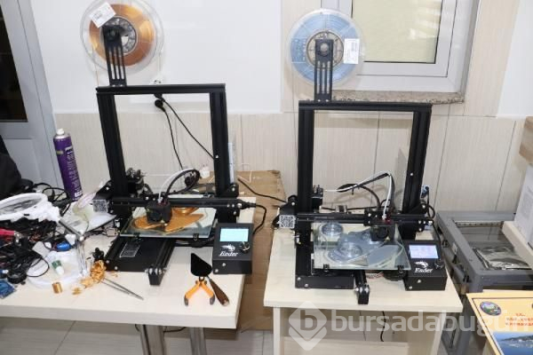3D yazıcıyla siper maske ve solunum maskesi üretimine başlandı