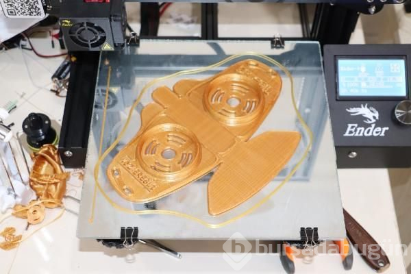 3D yazıcıyla siper maske ve solunum maskesi üretimine başlandı